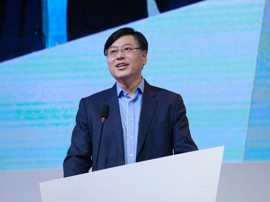 聯(lián)想集團(tuán)董事長(zhǎng)兼CEO楊元慶在2014中國(guó)企業(yè)領(lǐng)袖年會(huì)上發(fā)表演講