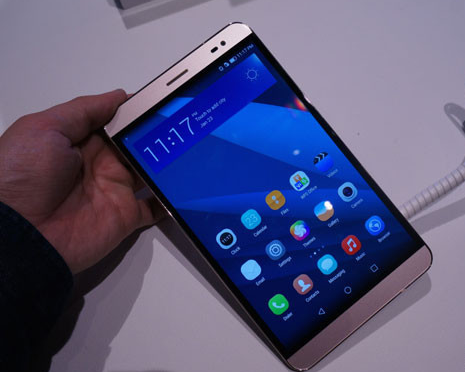 旗艦手機與智能穿戴設備密集發布 MWC2015首日新品匯總(圖1) 1
