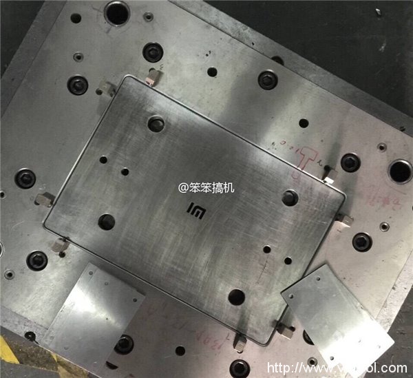 疑似小米筆記本模具遭曝光:即將大規模量產(圖2) 20160617_134548_924