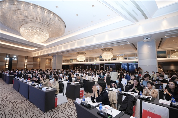 以創新引領變革，2022大型企業財務數智化創新峰會盛放申城(圖1)
