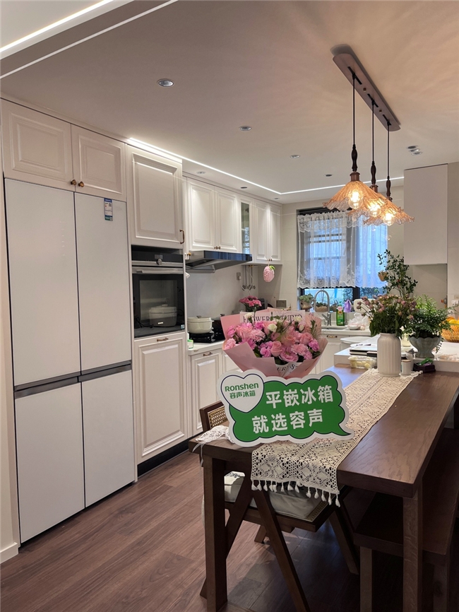 健康養(yǎng)鮮，品質(zhì)生活新標(biāo)桿：容聲平嵌冰箱，你值得擁有！