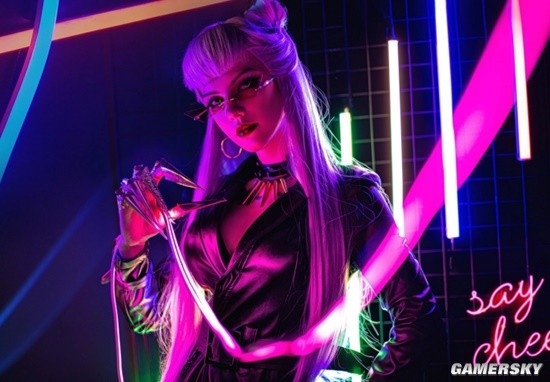 俄妹COS《巫師3》希里 顏值精致身材加姣好