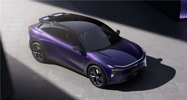 極越汽車CEO：有些很火的車 把保時捷、邁凱倫抄了個遍