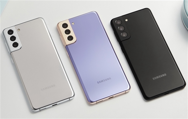 Galaxy S21/S22系列屏幕翻車出綠線！三星印度宣布免費換屏