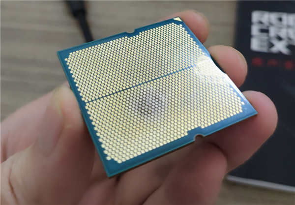 銳龍7 9800X3D首次燒毀！用戶承認可能是自己的錯