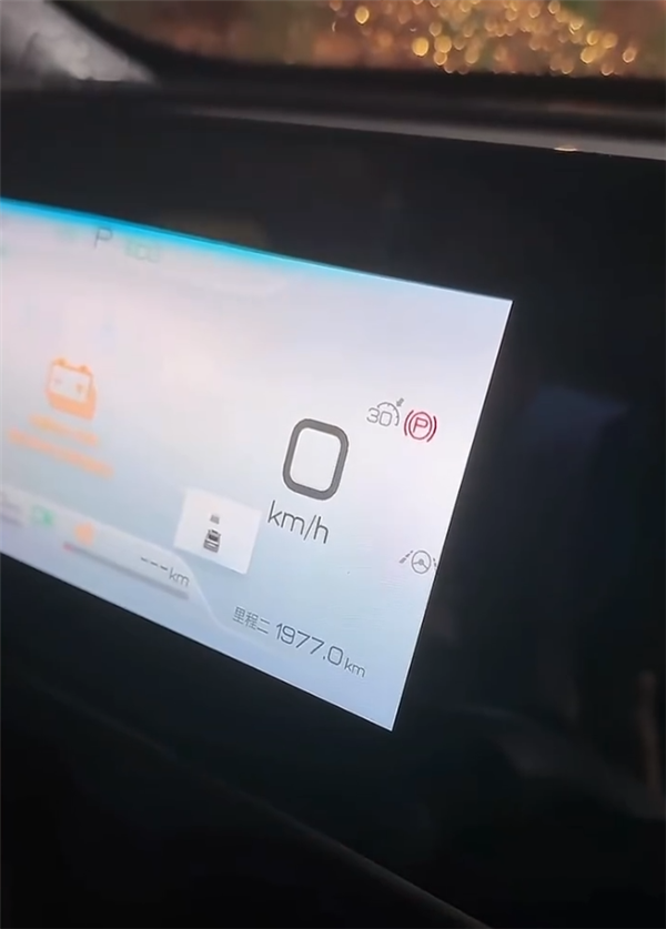 開秦L跑1977km后 博主又發新挑戰：駕駛海豹06DM-i戰三臺純燃油