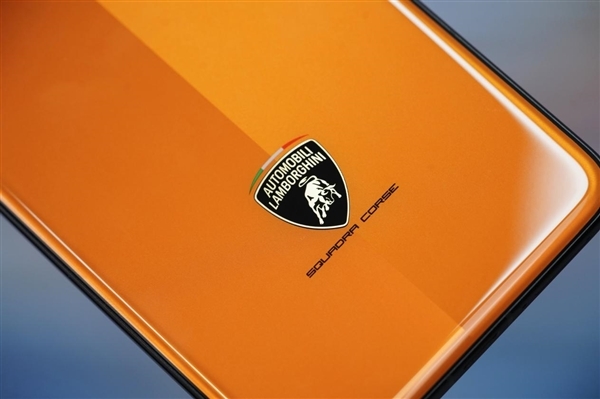 蘭博尼基聯名！Redmi K70至尊冠軍版來了