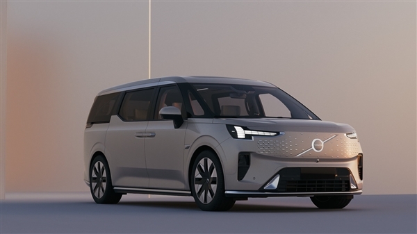 最貴純電MPV！沃爾沃EM90開啟交付：售價81.8萬元