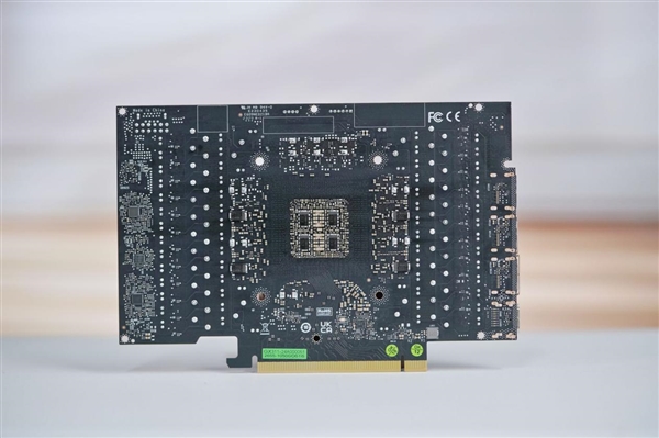 硬核全金屬！影馳RTX 4070 Ti SUPER金屬大師Plus OC圖賞