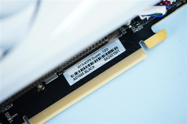 璦珈圖案吸睛！銘瑄GEFORCE RTX 4070 SUPER圖賞
