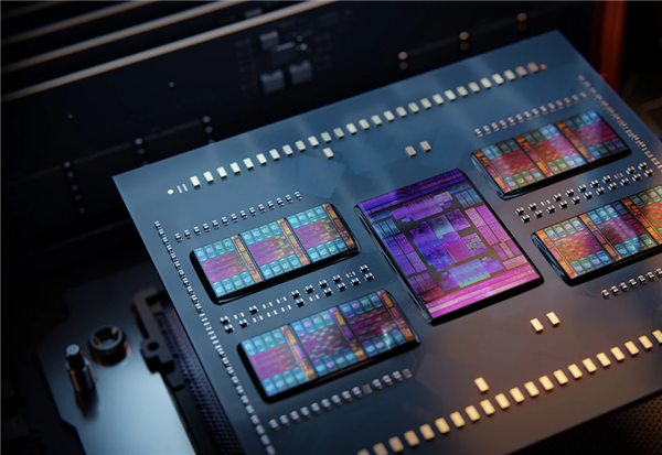 128核心256線程誰敢一戰(zhàn)！AMD正式發(fā)布Zen4c EPYC：競品沒發(fā)布就輸了