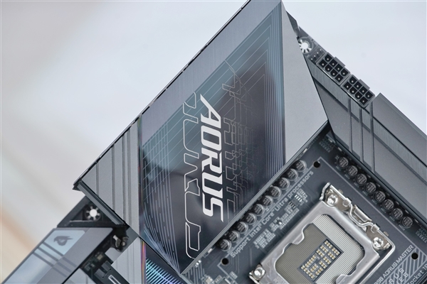 支持9500+內存！技嘉Z890 AORUS MASTER超級雕主板圖賞