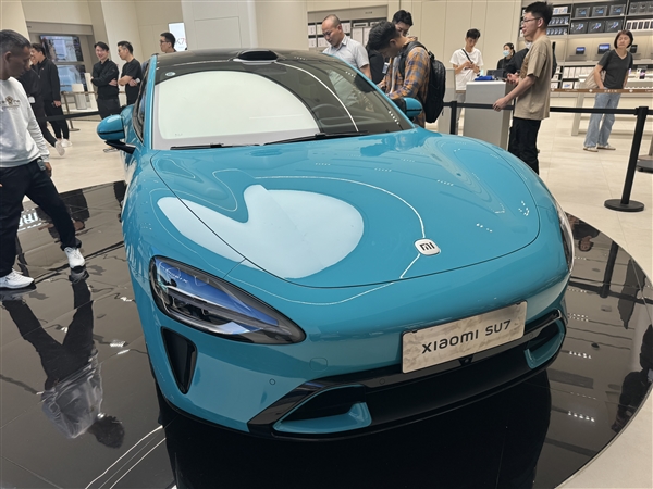 小米汽車意向金5000元！銷售：對標(biāo)極氪、智界、Model 3等四款車型