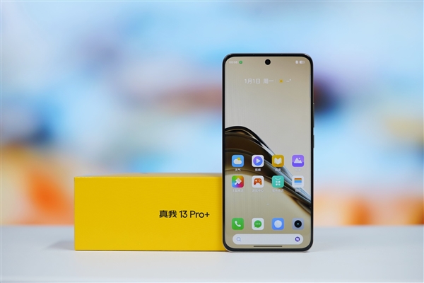 首發全新索尼超光影潛望長焦！真我13 Pro+圖賞