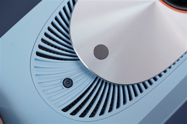 新一代密封光機!聯想小新100智能投影儀圖賞(圖11) 新一代密封光機!聯想小新100智能投影儀圖賞