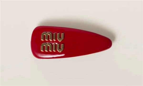 miumiu3250元發(fā)卡賣斷貨 客服：補(bǔ)貨時間尚不確定