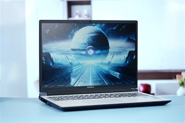 RTX 4070僅7199元！七彩虹隱星P16 TA 24筆記本圖賞