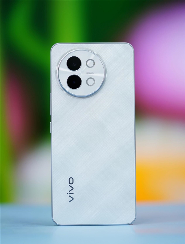 薄若羽紗 燦若披錦！vivo S18e云紗白圖賞
