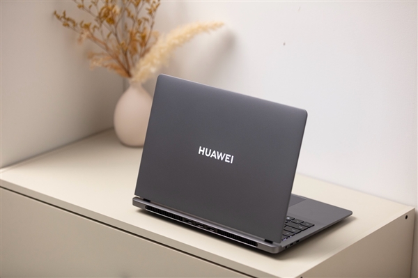 引領輕薄本性能進入百瓦時代！華為MateBook GT 14今日開售