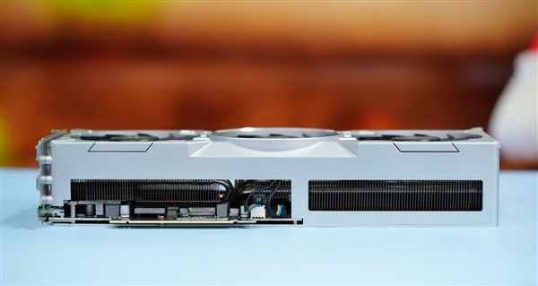 鋁合金打造！影馳RTX 4070 Ti SUPER金屬大師顯卡圖賞