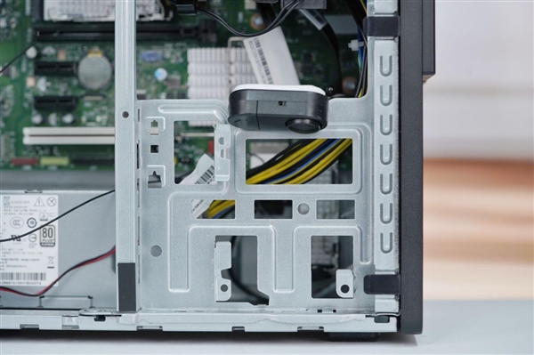 AMD新一代銳龍8000G加持！聯想啟天M550臺式機圖賞