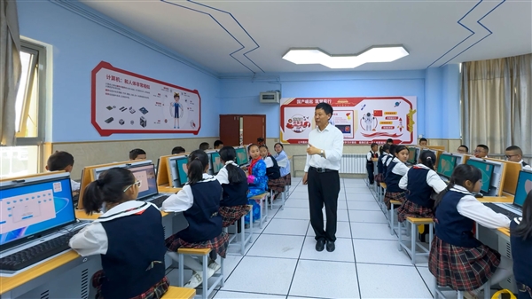 龍芯3A6000扛大旗！西藏小學首次迎來全國產信創基地