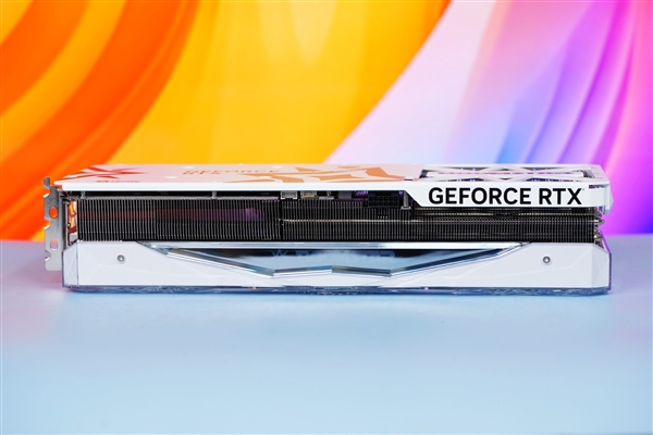 可拆卸透明外殼！影馳GeForce RTX 4080 SUPER星曜圖賞