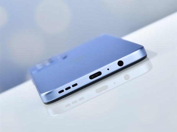 千元機“攪局者”！moto g34上手