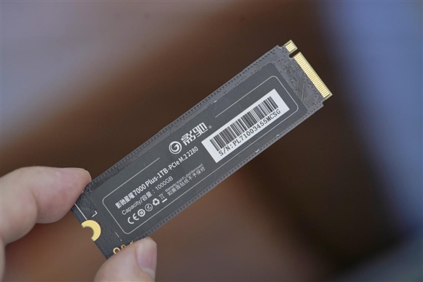 iPhone絕配！影馳首款磁吸移動SSD PSD01圖賞