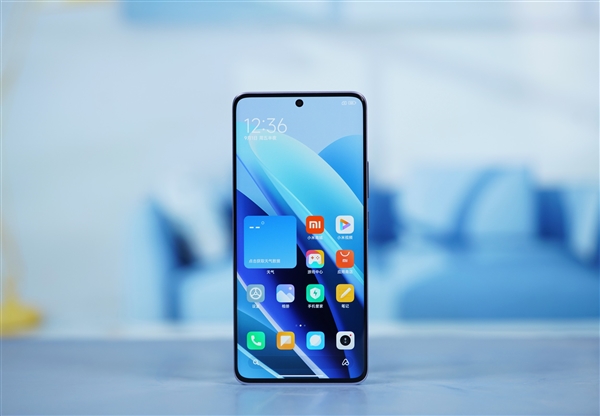 Redmi首款曲面屏手機！Redmi Note 13 Pro+圖賞