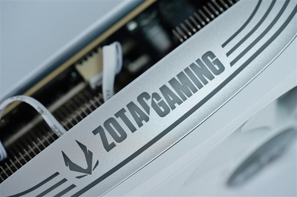 4K光追利器！索泰RTX 4080 SUPER TRINITY OC月白圖賞