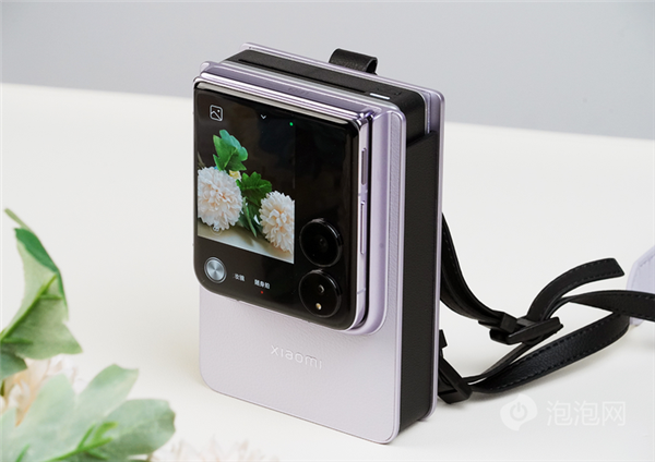 小米MIX Flip上手：史上最全能的小折疊