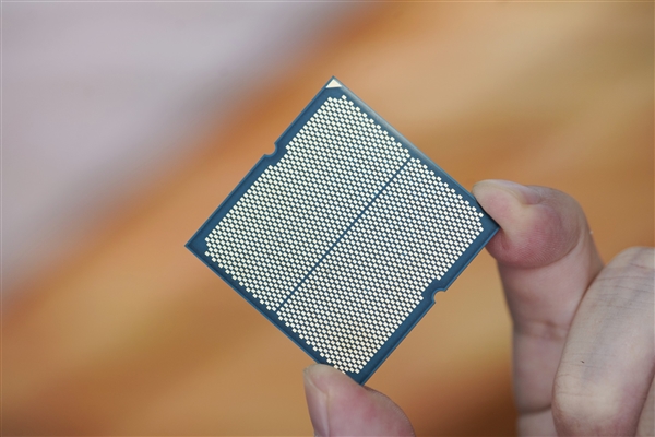 功耗大降30%！AMD銳龍9 9950X/9900X處理器圖賞
