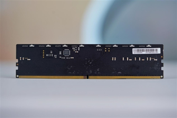 新一代超頻利器 雷克沙ARES RGB DDR5 8000內(nèi)存圖賞