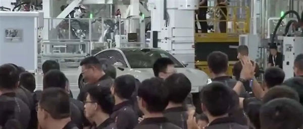 軍兒個(gè)人秀：3年激情造車(chē)史 一把心酸淚