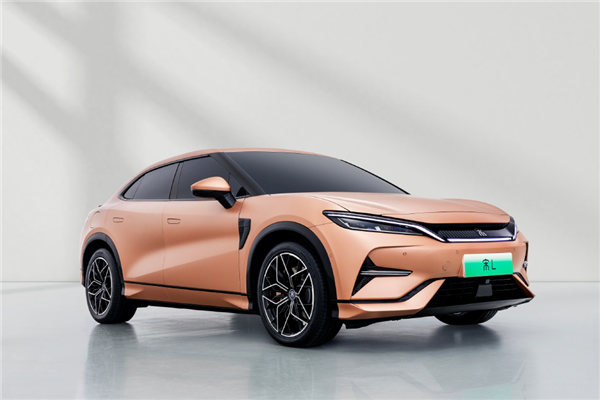 別等特斯拉 電動尾翼+無框車門 比亞迪這新車帥爆了！