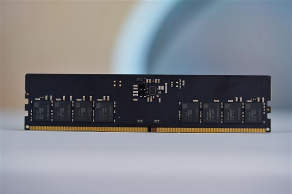 新一代超頻利器 雷克沙ARES RGB DDR5 8000內(nèi)存圖賞