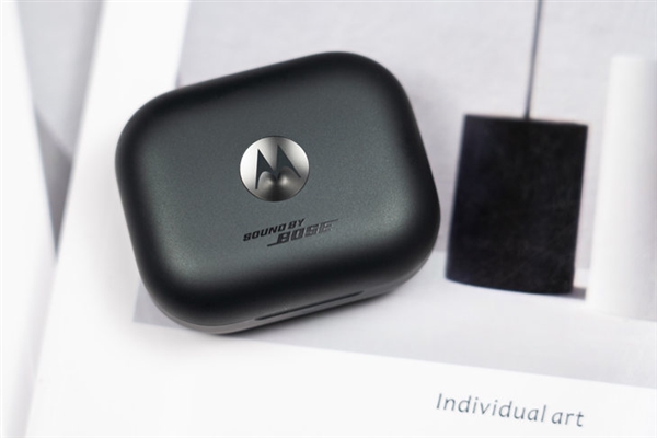 最具辨識度的moto旗艦！moto X50 Ultra上手