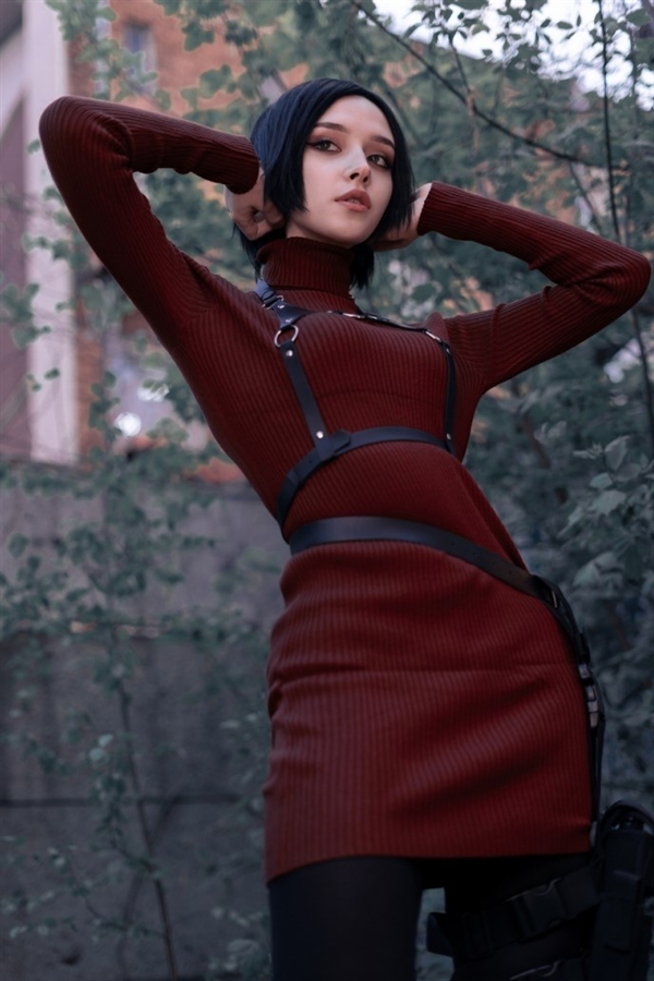 荷蘭美女Cos《生化危機4》艾達王 異域風情王阿姨