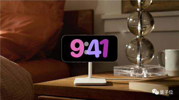 iOS 17可以更新了！網友實測炫酷值拉滿 但續航嘛…