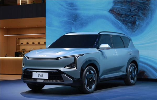 預售15.98萬起！起亞純電SUV EV5細節(jié)曝光：配置不輸國產(chǎn)車