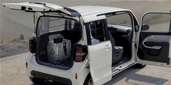 大號“宏光MINI EV” 起亞Ray EV發布 單邊側滑門+4座布局 售15萬元起 