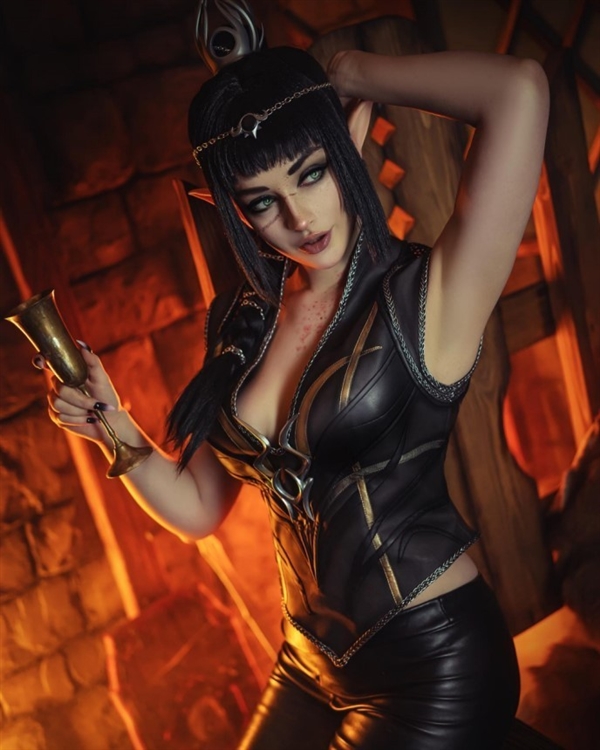 烏克蘭美女Cos《博德之門3》影心 身材過于火辣