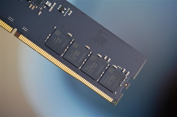 新一代超頻利器 雷克沙ARES RGB DDR5 8000內(nèi)存圖賞