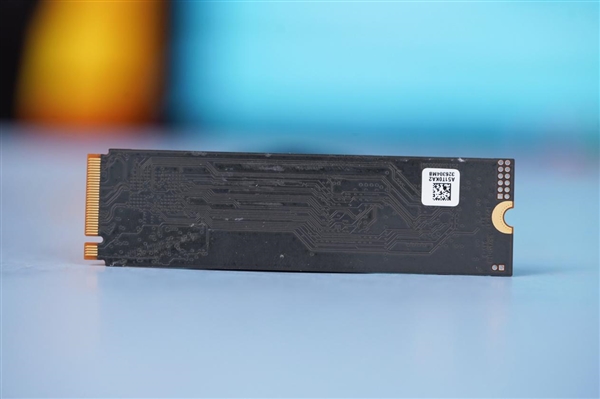 狂飆7000MB/s！長江存儲PC411 1TB SSD圖賞