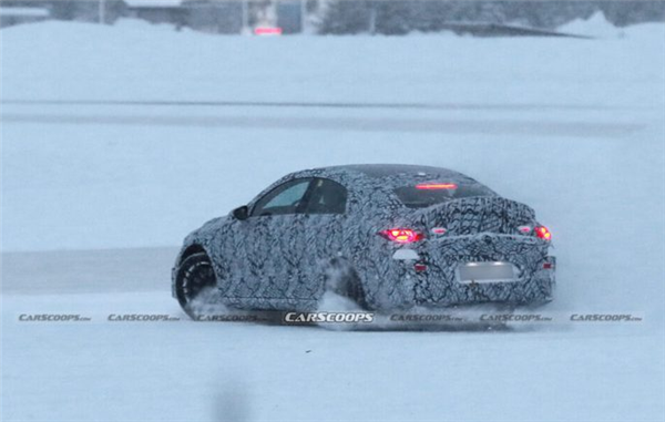 “翹臀”設計超亮眼！全新梅賽德斯-AMG CLA 純電車型諜照曝光