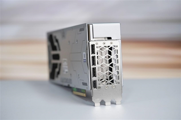 硬核全金屬！影馳RTX 4070 Ti SUPER金屬大師Plus OC圖賞