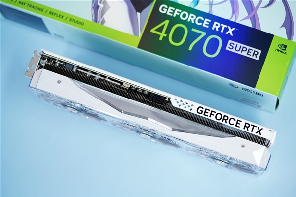 鉆石風切割設計 影馳RTX 4070 SUPER星曜OC顯卡圖賞