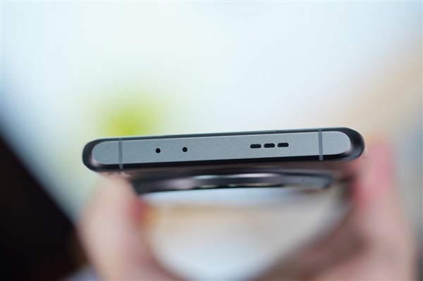 首發5.5G通信！OPPO Find X7 Ultra衛星通信版圖賞