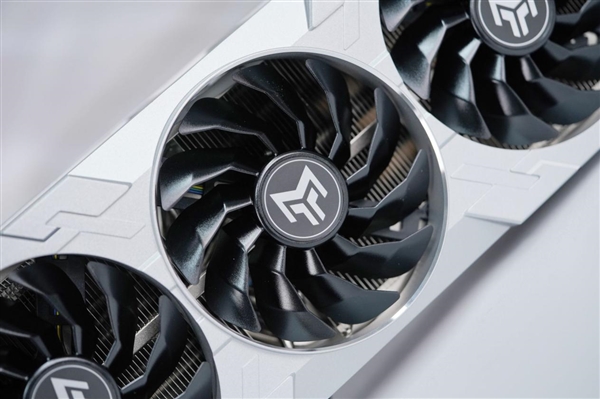 硬核全金屬！影馳RTX 4070 Ti SUPER金屬大師Plus OC圖賞